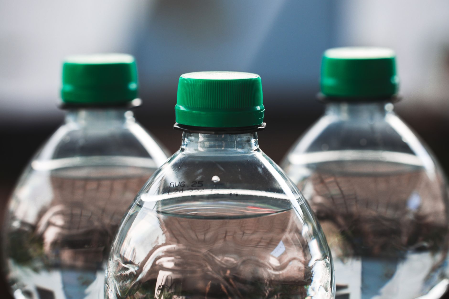 Das Flaschen-Boot-Rennen: Recycelte Segler für den Gartenteich